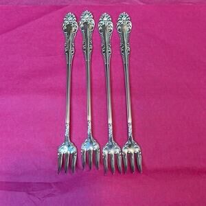 Set of 4 Vintage Antique Silver Plated Oyster Forks - Wm A Rogers